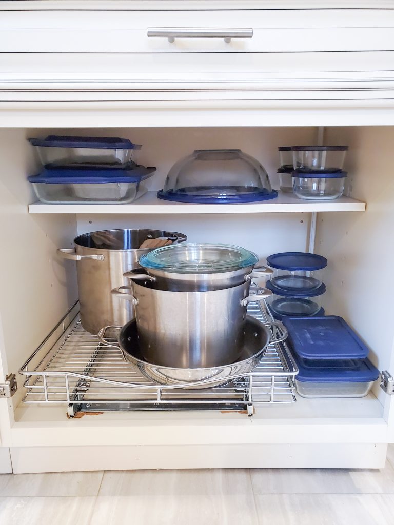 organized-kitchen-cabinet-with-gliding-drawer
