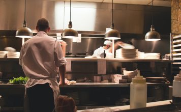 stop shaming restaurant workers for unemployment
